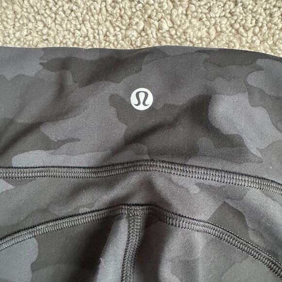 Lululemon Invigorate High-Rise 25" Tight - Size 6 - Picture 4 of 7